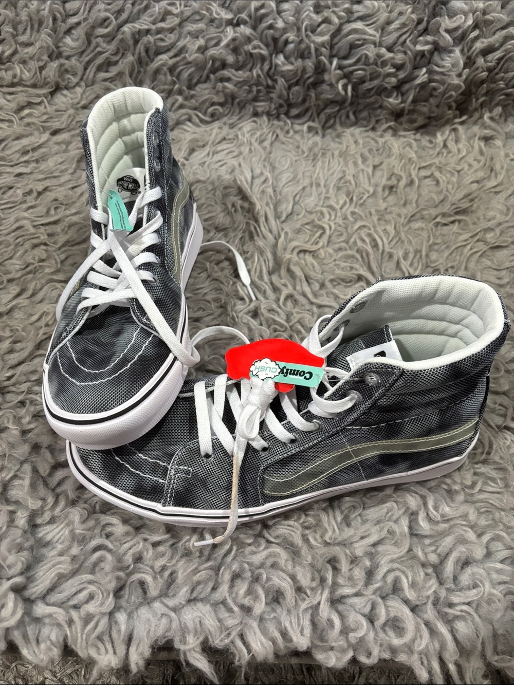 Brand new never worn-Vans Black and White High-Top Skate Sneakers